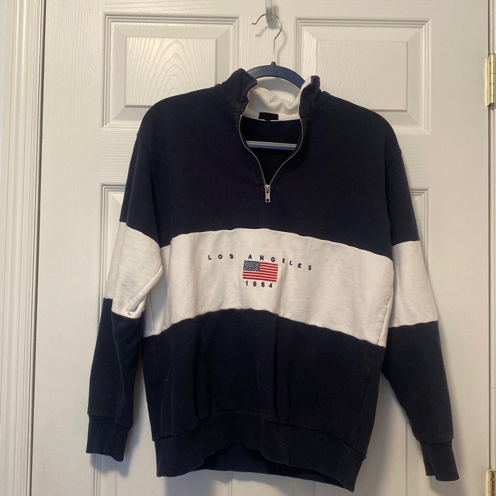 ONE SIZE FITS ALL quarter zip BRANDY MELVILLE “Los Angeles” sweater